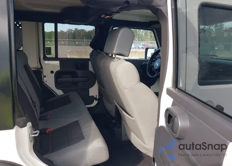 2010 Jeep Wrangler Unlimited Sport из США, поврежденный, VIN 1J4BA3H18AL228245